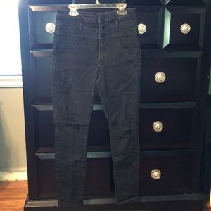 Black ripped skinny jeans